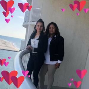 Meet your Posher, Esmeralda